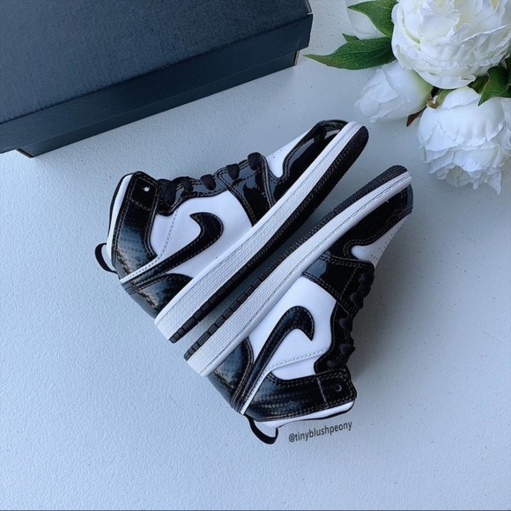 Nike Air Jordan 1 Mid (PS) NWT - Picture 6 of 10